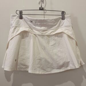 Lululemon play off the pleats skort